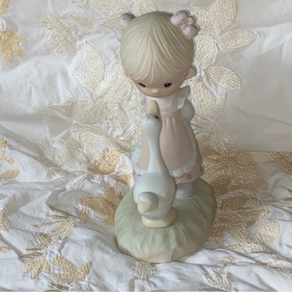 Mint Precision Moments Porcelain Figurines-Noah’s Ark Bank & Little Girl w/Goose - Picture 3 of 16